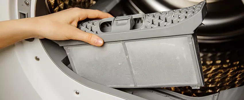 Signs Of A Clogged Dryer Lint Trap in Burlington, Iowa